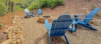 New Lakefront Estate | Sleeps 34 | Private Dock