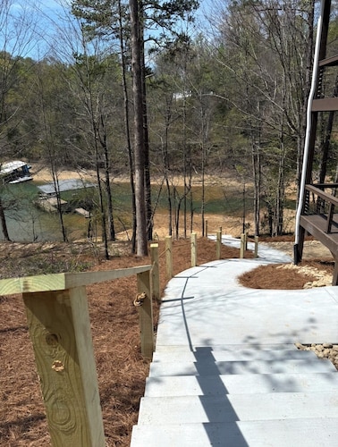 New Lakefront Estate | Sleeps 36 | Private Dock