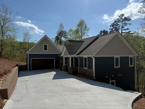 Brand New Lakefront Estate | Sleeps 36 | May 2026