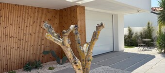 Maison 28 avec Piscine Privée, Terrasse Privée et Wi-Fi