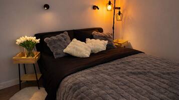 2 soverom, strykejern/-brett, wi-fi og sengetøy