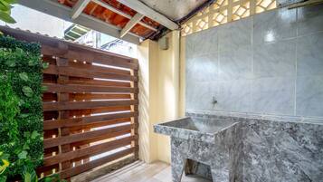 Apartamento básico | Terraço/pátio