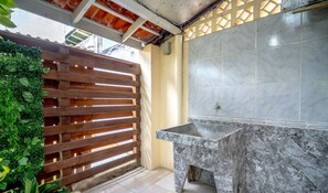 Apartamento básico | Terraço/pátio