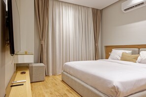 Iron/ironing board, free WiFi, bed sheets - VESTA  - Luxury APT - 2BR - Gardenia Residence (New Cairo City)