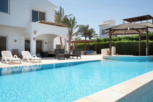 VESTA - Luxury Villa - 5BR - White Villas