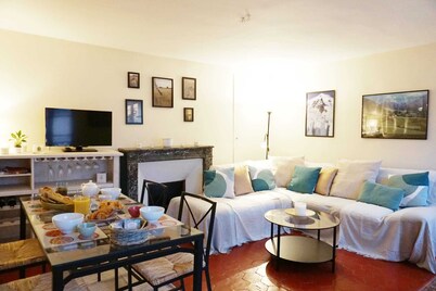 Spacious apartment in the heart of Versailles