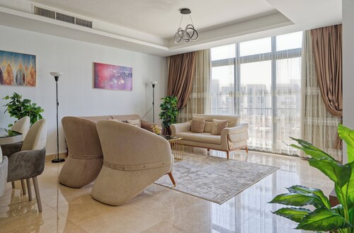 Vesta - Luxury Apt - 3BR - CFC (XLII)