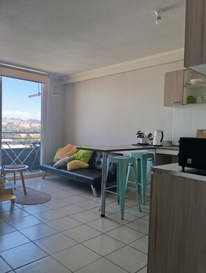 Living area - departamento la serena, con vista a la ciudad, cerca a la playa y al centro. (Coquimbo)