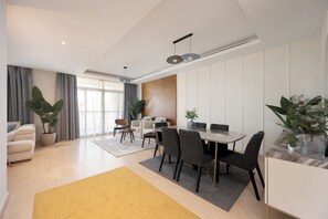 Dining - VESTA - Luxury apt - 3BR - CFC (XLIV) (New Cairo City)