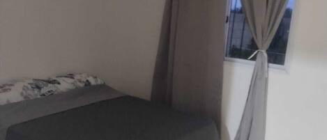 WiFi, bed sheets