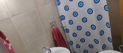 Bidet, håndklæder, Toiletpapir