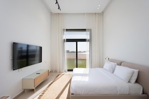 4 slaapkamers, een strijkplank/strijkijzer, gratis wifi, beddengoed