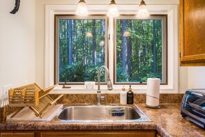 冰箱、微波炉、烤箱、炉灶