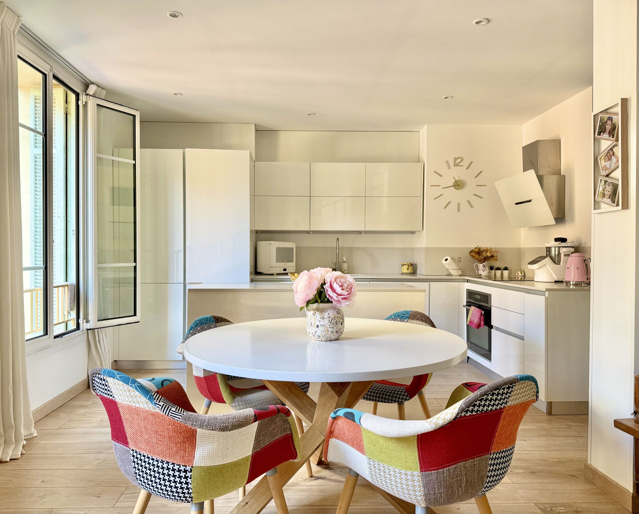 冷蔵庫、電子レンジ、オーブン、食器洗い機