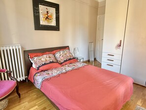 Iron/ironing board, free WiFi, bed sheets - Lovely flat in Menton (Menton)