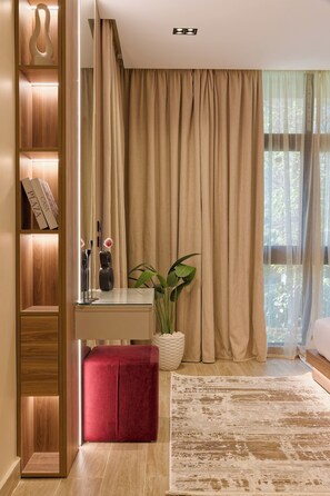 Iron/ironing board, free WiFi, bed sheets - VESTA  - Luxury APT - 2BR - La Mirada (I) (New Cairo City)