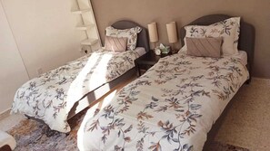 3 Schlafzimmer, Bügeleisen/Bügelbrett, WLAN, Bettwäsche