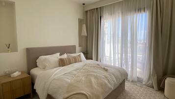 Een strijkplank/strijkijzer, gratis wifi, beddengoed