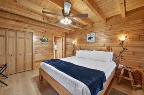 Iron/ironing board, WiFi, bed sheets - Eagle`s Sky View | Peaceful, Cozy with Hot Tub! (Sevierville)