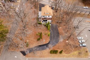 Exterior - 5BR Home, Minutes to NYC and FIFA 2026, Sleeps 16 (Teaneck)