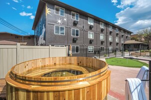 Bañera de hidromasaje exterior