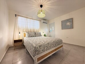 WiFi - Bright & Spacious 1BR - Central San Juan Location (San Juan)