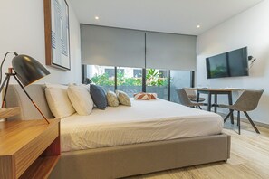 1 bedroom, iron/ironing board, WiFi, bed sheets - Vibrante y Moderno Estudio Cerca de Quinta Avenida (Playa del Carmen)