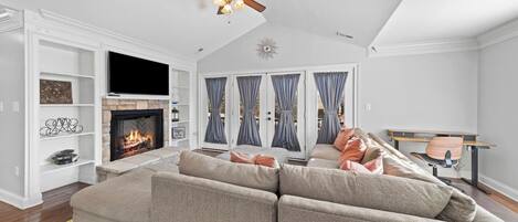 TV, fireplace