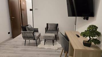 Standard Double Room, Balcony | Interior