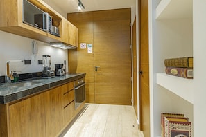 Private kitchen - Exclusive Hideaway Near Iconic 5th Avenue (Playa del Carmen)