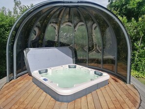 室外 SPA 浴池