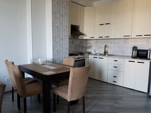 Microwave - The The Spirit of Old Tbilisi offers a spacious apartment in Tbilisi City. (Tbilisi)