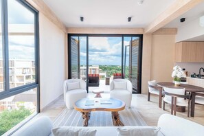 TV - Corasol: Panoramic Terrace Retreat and Pool (Playa del Carmen)