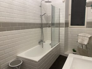 Hair dryer, towels - Apartment Iris II - Menton City Centre (Menton)
