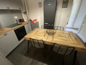Fridge, microwave, oven, dishwasher - Apartment Iris II - Menton City Centre (Menton)