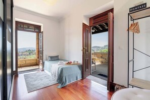 5 chambres, Wi-Fi, draps fournis