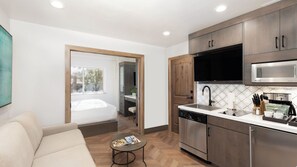 Iron/ironing board, WiFi, bed sheets - Park City, Ski-in, Ski-out, 2-bed 2 bath, Sleeps 8 (Park City)