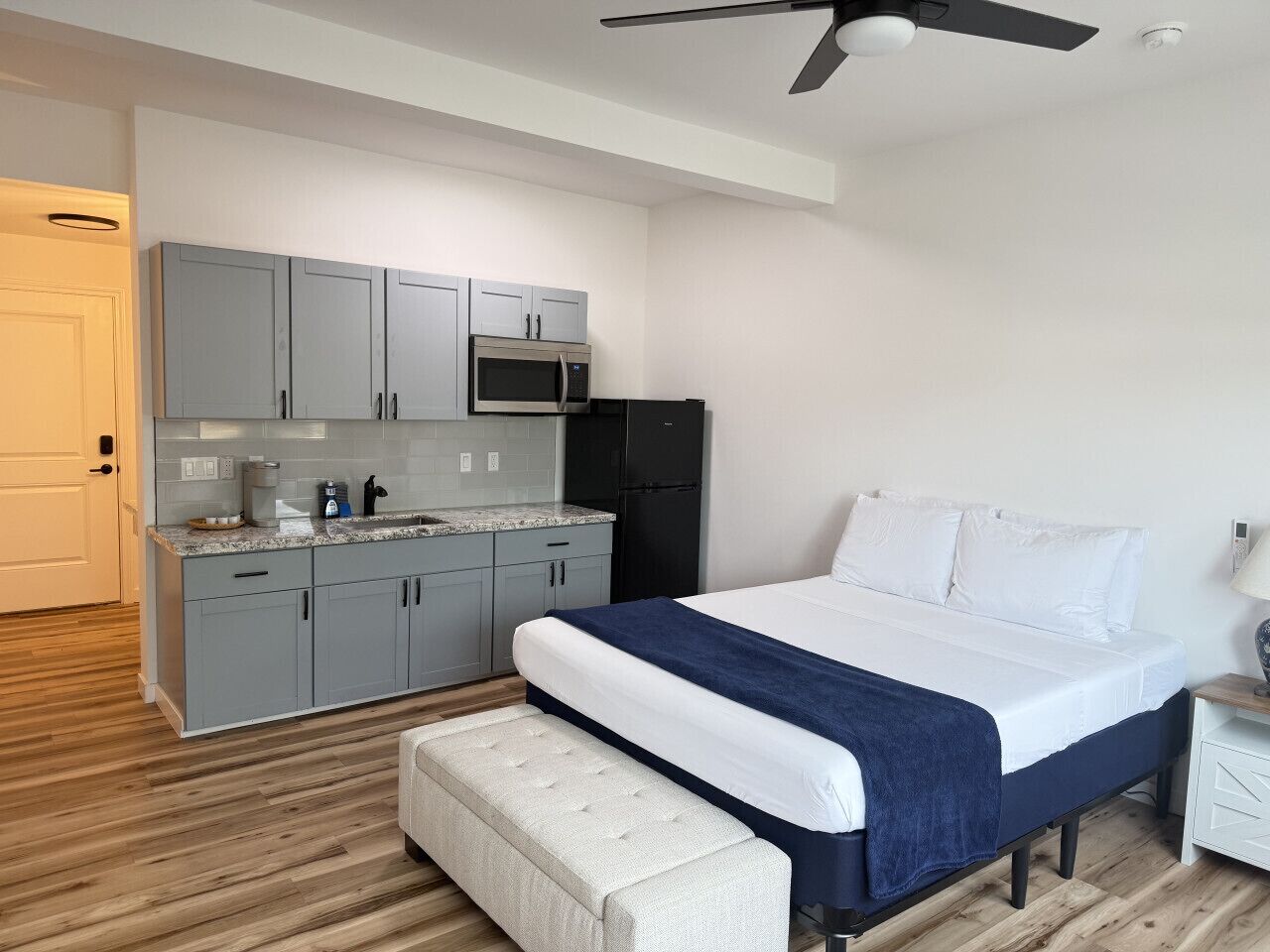 Iron/ironing board, WiFi