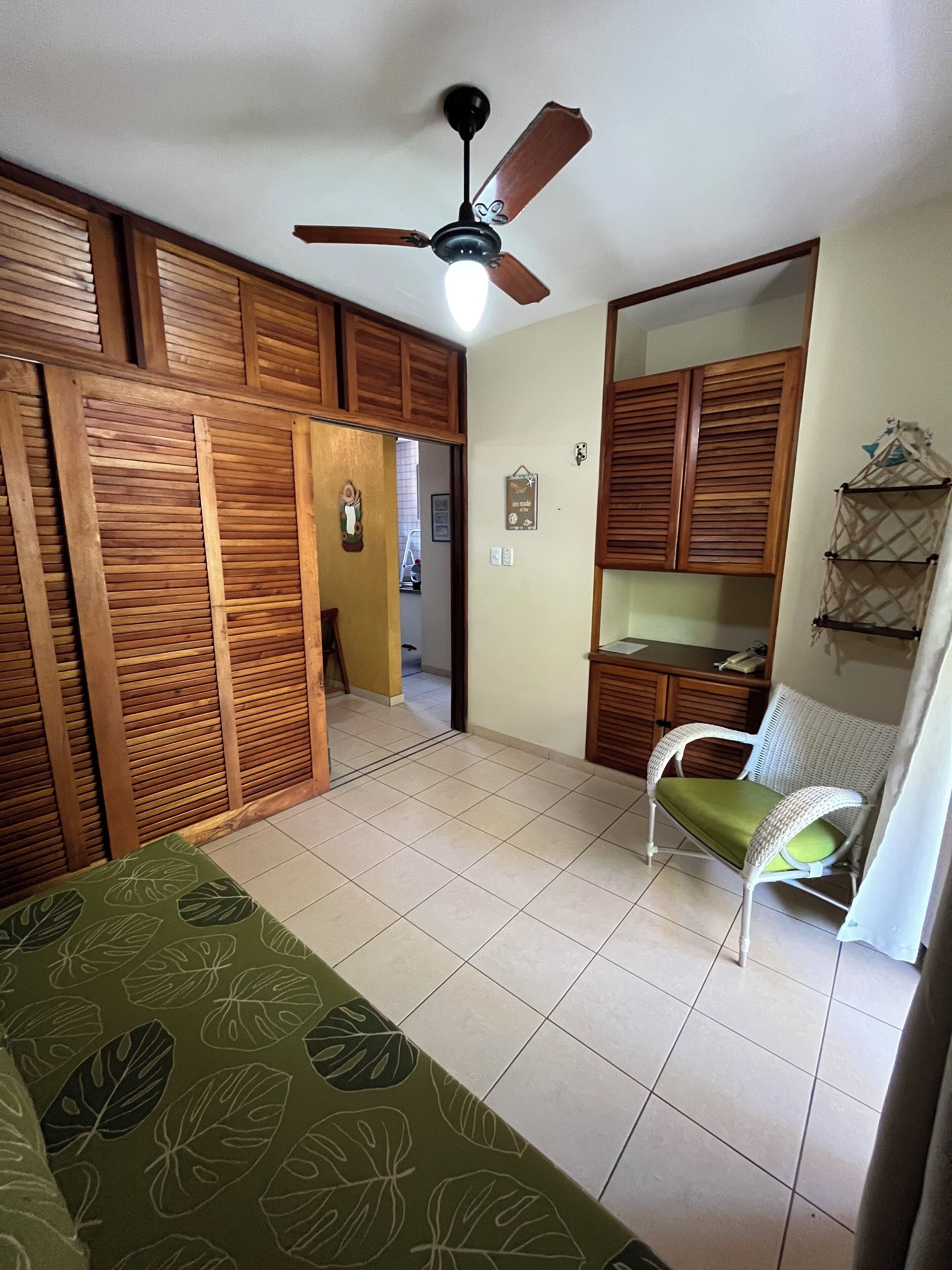 Apartamento família, sacada, vista para o jardim | Parte interna