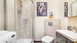 Comfort-Apartment, Stadtblick | Badezimmer