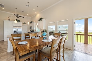 Dining - Steps to the Beach, Pet Friendly, Gulf Views! (Bolivar Peninsula)