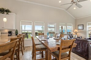 Dining - Steps to the Beach, Pet Friendly, Gulf Views! (Bolivar Peninsula)