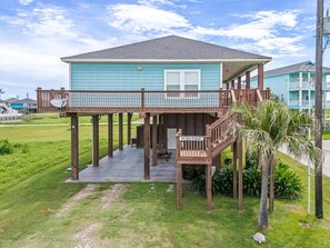 Exterior - Steps to the Beach, Pet Friendly, Gulf Views! (Bolivar Peninsula)