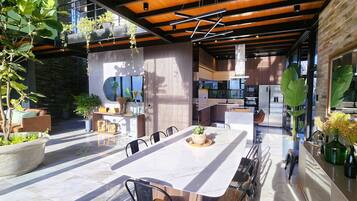 Outdoor dining