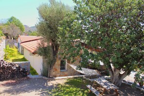 Property grounds - Detached Single - Storey Stone House in Datça Karaincir - Karaincir Houses 2 (Muğla)