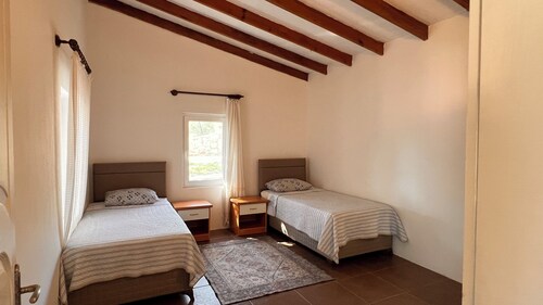 Detached Single - Storey Stone House in Datça Karaincir - Karaincir Houses 2