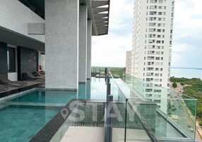 Una piscina techada