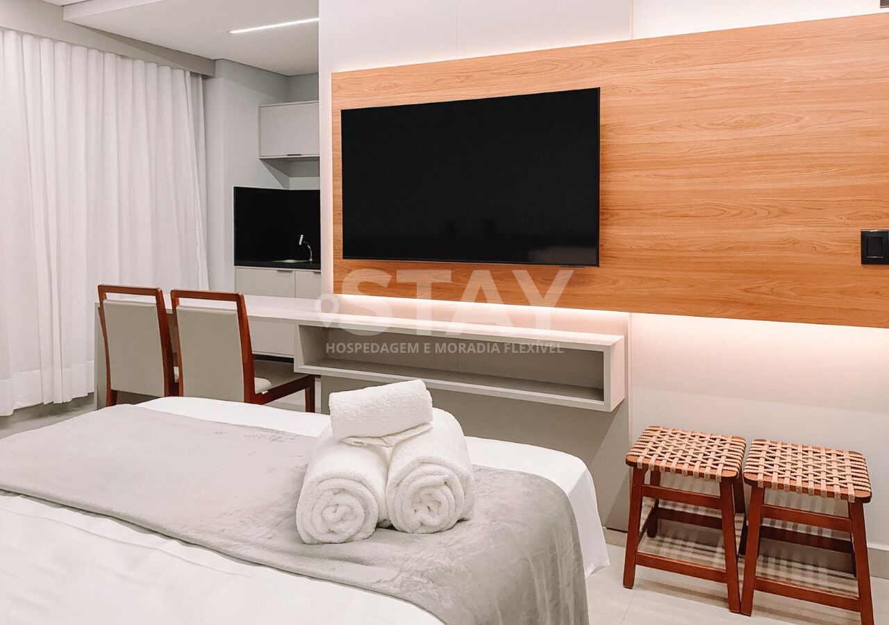 Business Studio, City View | Individually decorated, individually furnished, desk, laptop workspace