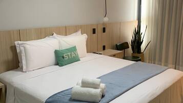 Estudio ejecutivo, vistas a la ciudad | Decoración individual, mobiliario individual, escritorio