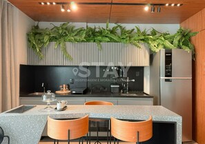 Design Studio, City View | Private kitchen